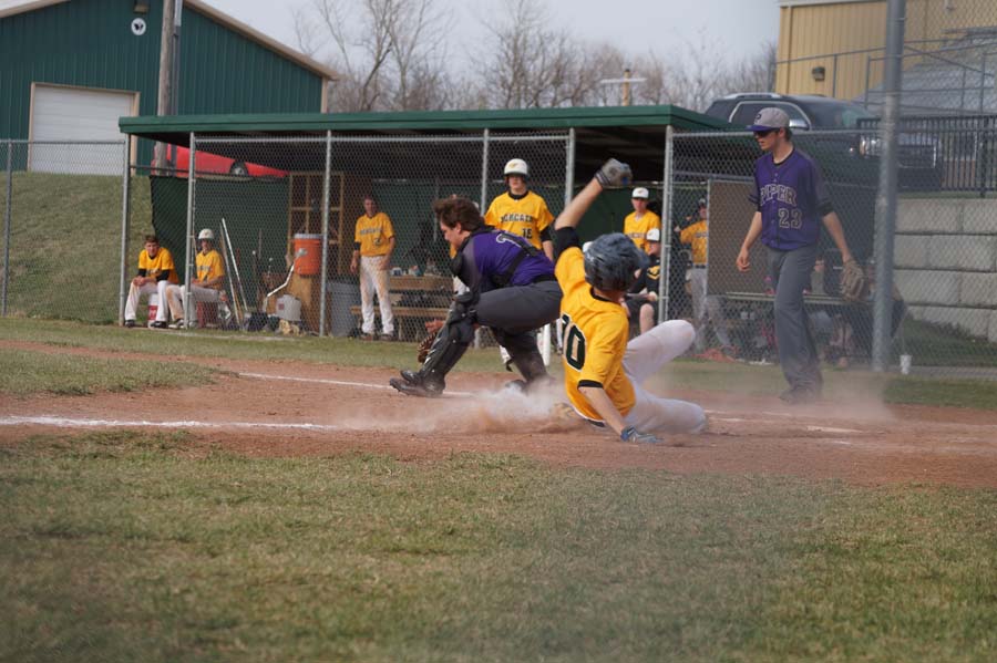 Bobcats+win+over+the+Pirates+baseball