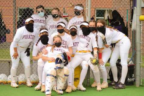 The Varsity softball team is off to a 6-4 start.