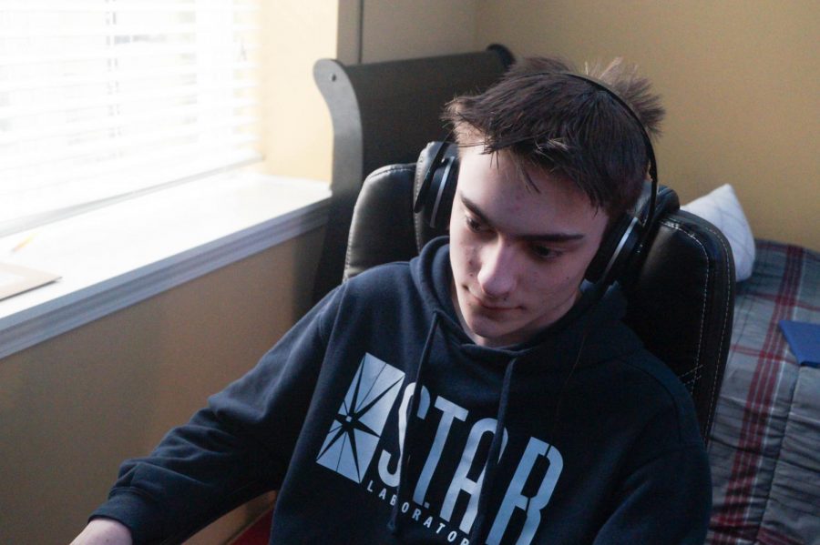 Sophomore Kyle Schutte takes a break from the stresses of school by listening to Lofi music.