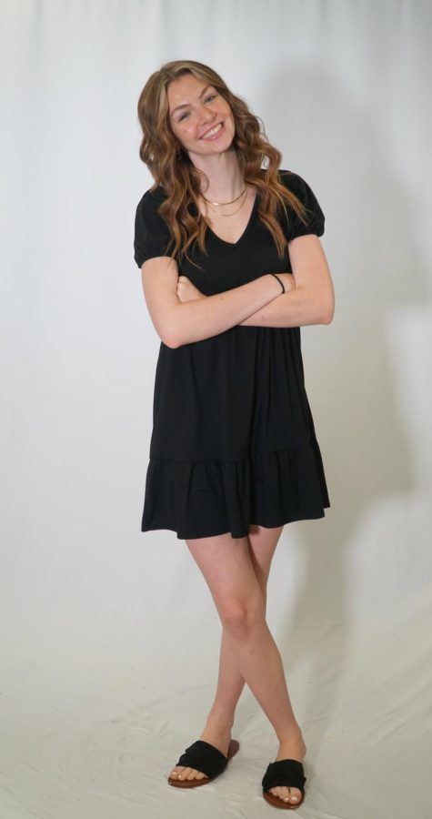 Queen Candidate Kayden Collette: Piper Volleyball for three years and Pirates Bay Manager for one year. After high school, Collette plans on attending a university to study dental hygiene. Her most embarrassing moment was when she fell asleep in class while watching a video and got yelled at by the substitute teacher. Her celebrity crush is Kelly Oubre Jr. and a fun fact about her is that she has three chinchillas. 